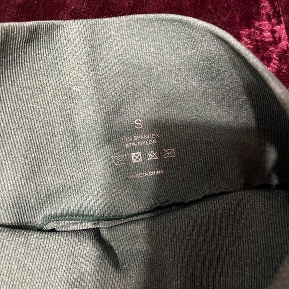 Green NVGTN Leggings - Picture 2 of 2